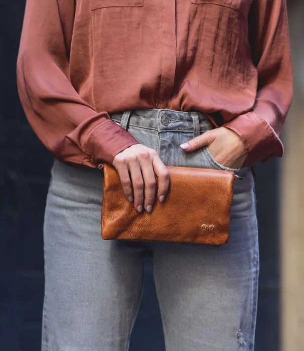 Cadence Crossbody A621040